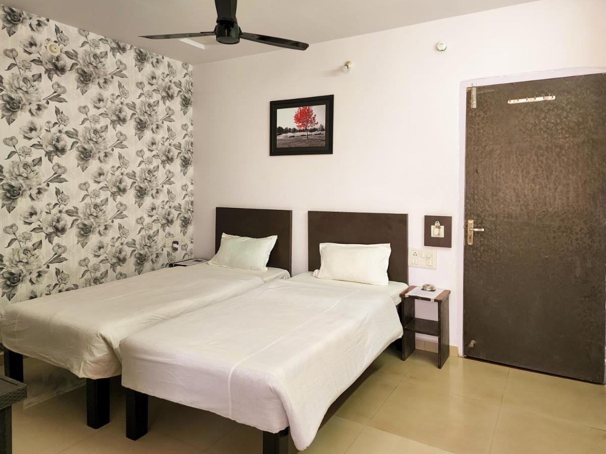 Hotel Shivani Inn Seoni  Buitenkant foto
